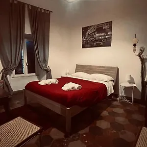  Apartment La Maison B8