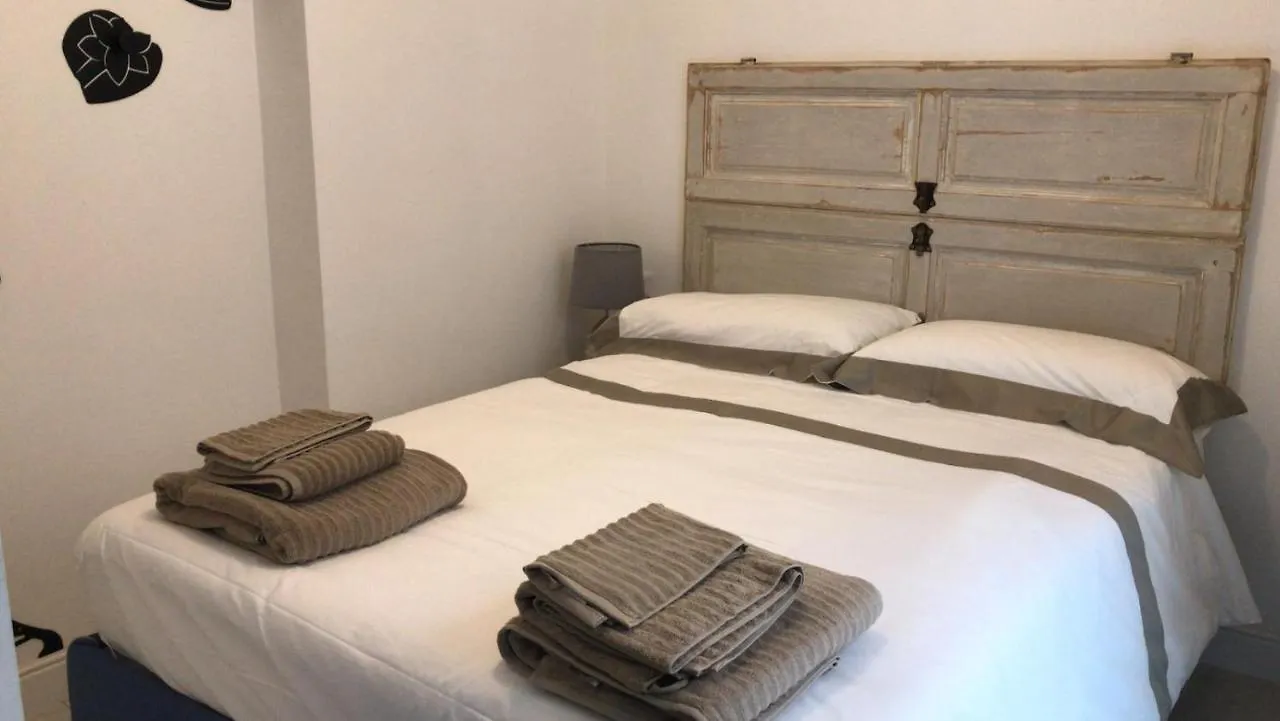 Casa Donatello Con Terrazzo Apartment Rome 0*,  Italy